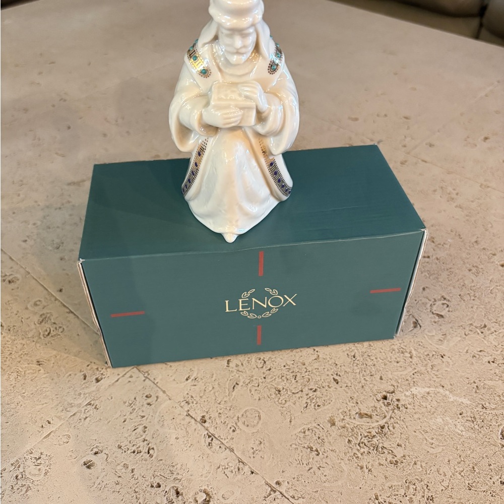 Lenox Ivory and Gold Jewel Nativity Wiseman King Balthazar Porcelain Figurine